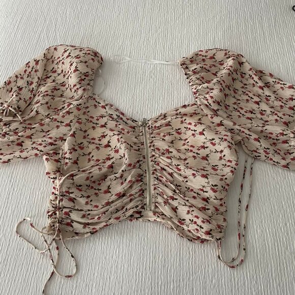 Lulus Beige Pink Floral Print Ruched Drawstring Crop Top - Picture 3 of 3